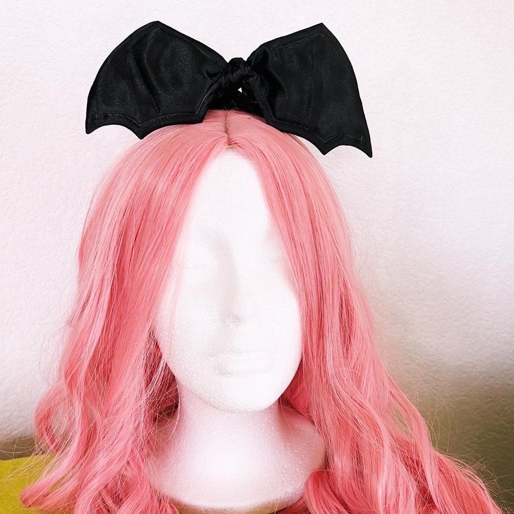 Goth Bat scrunchie hair bow 🦇